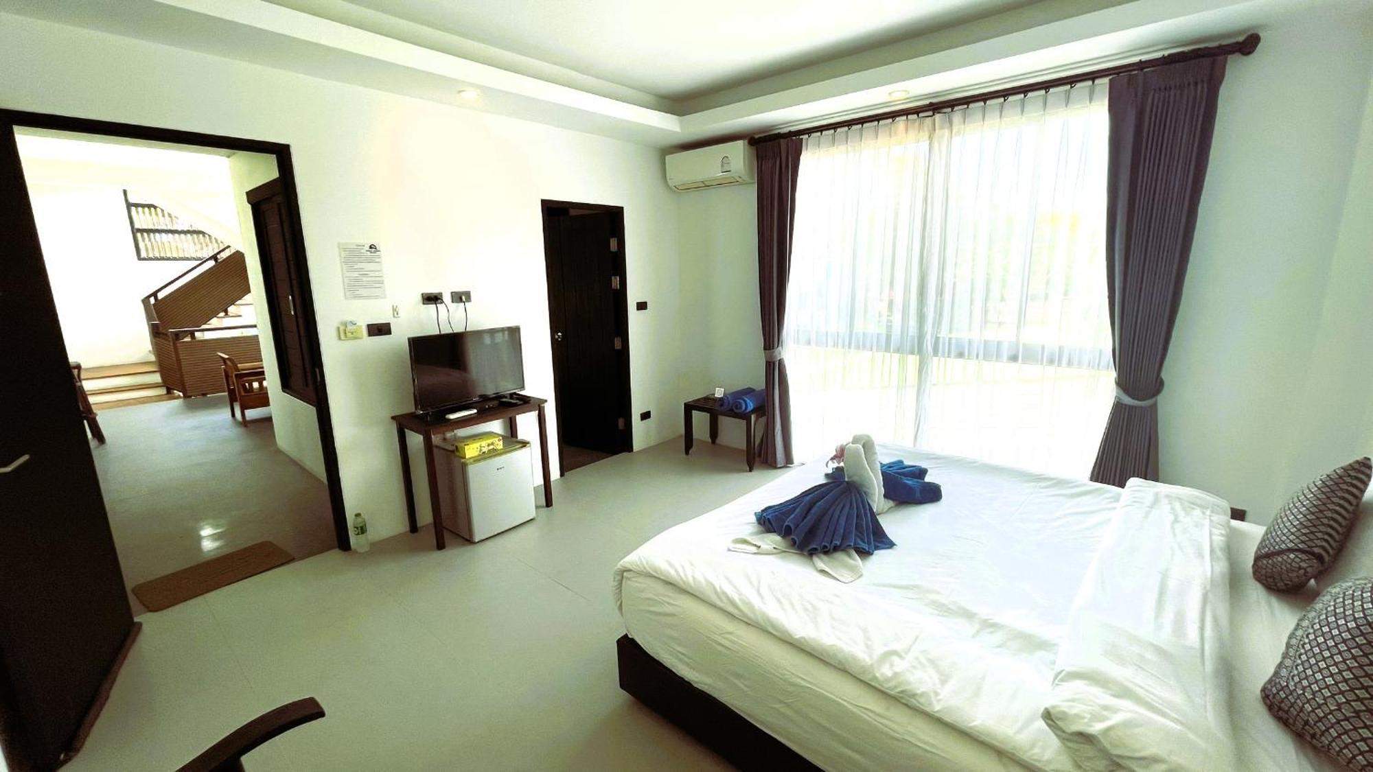 Rockstar Beach Apartments Pantai Bangrak Luaran gambar