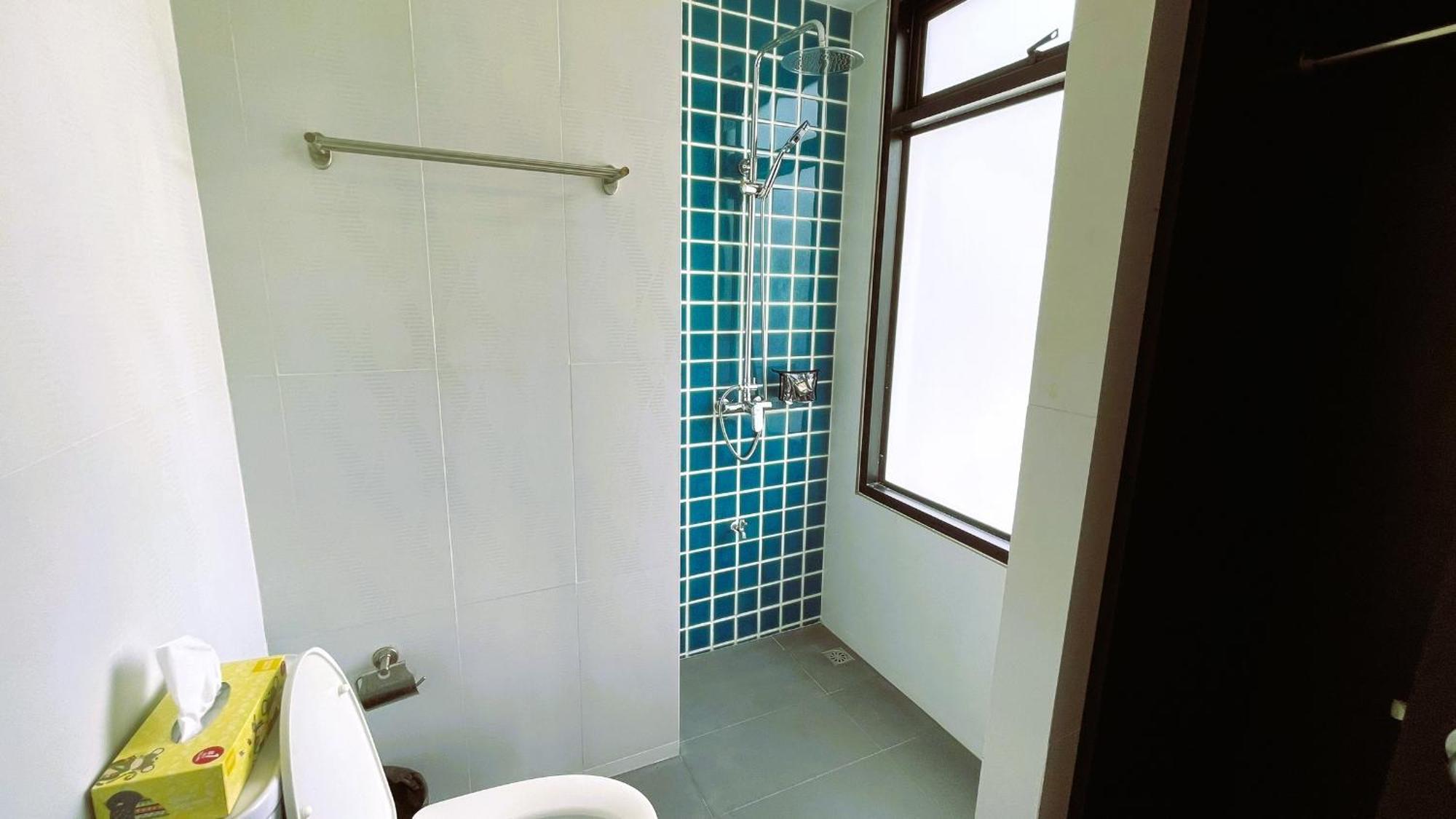 Rockstar Beach Apartments Pantai Bangrak Luaran gambar