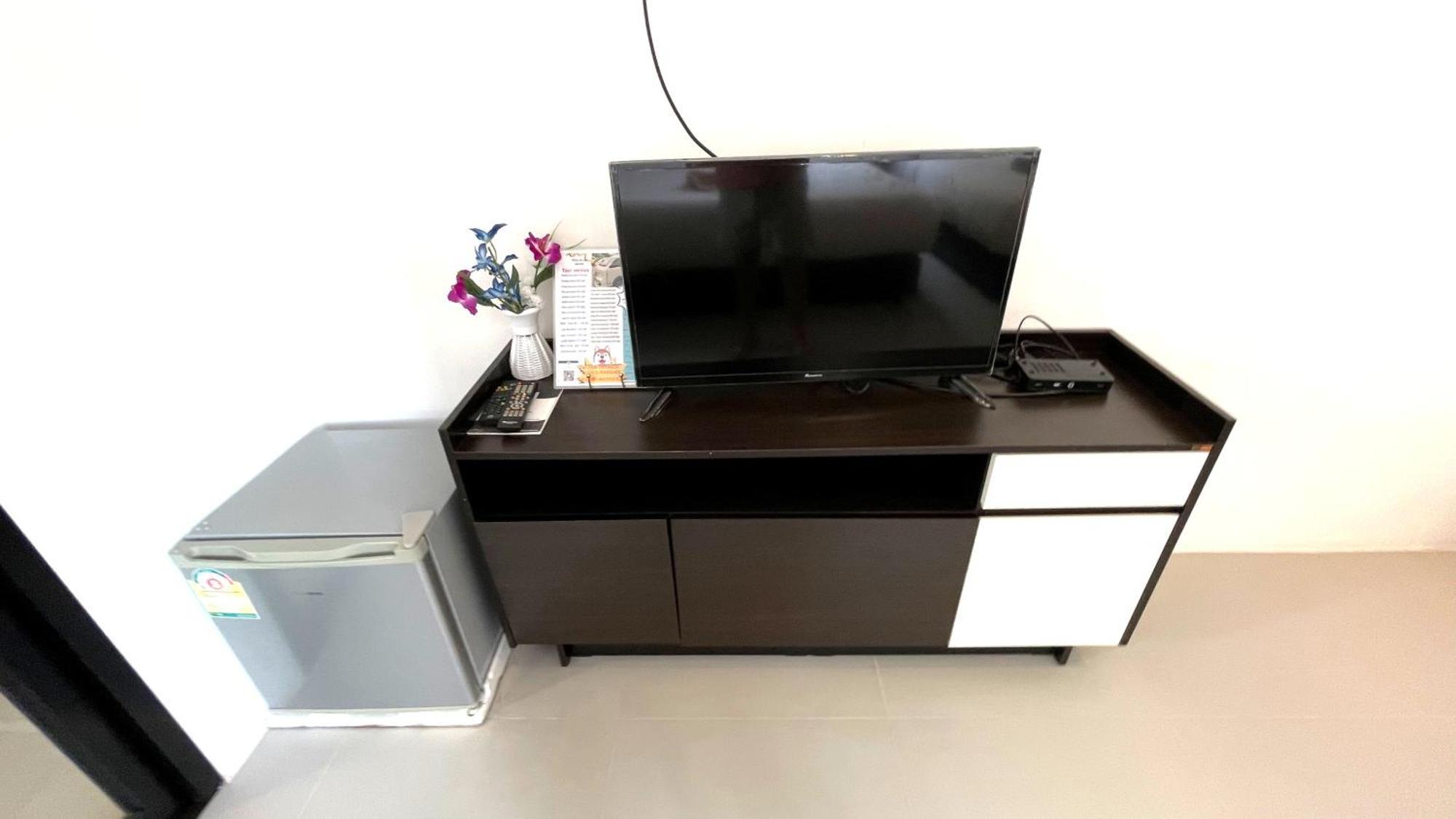Rockstar Beach Apartments Pantai Bangrak Luaran gambar