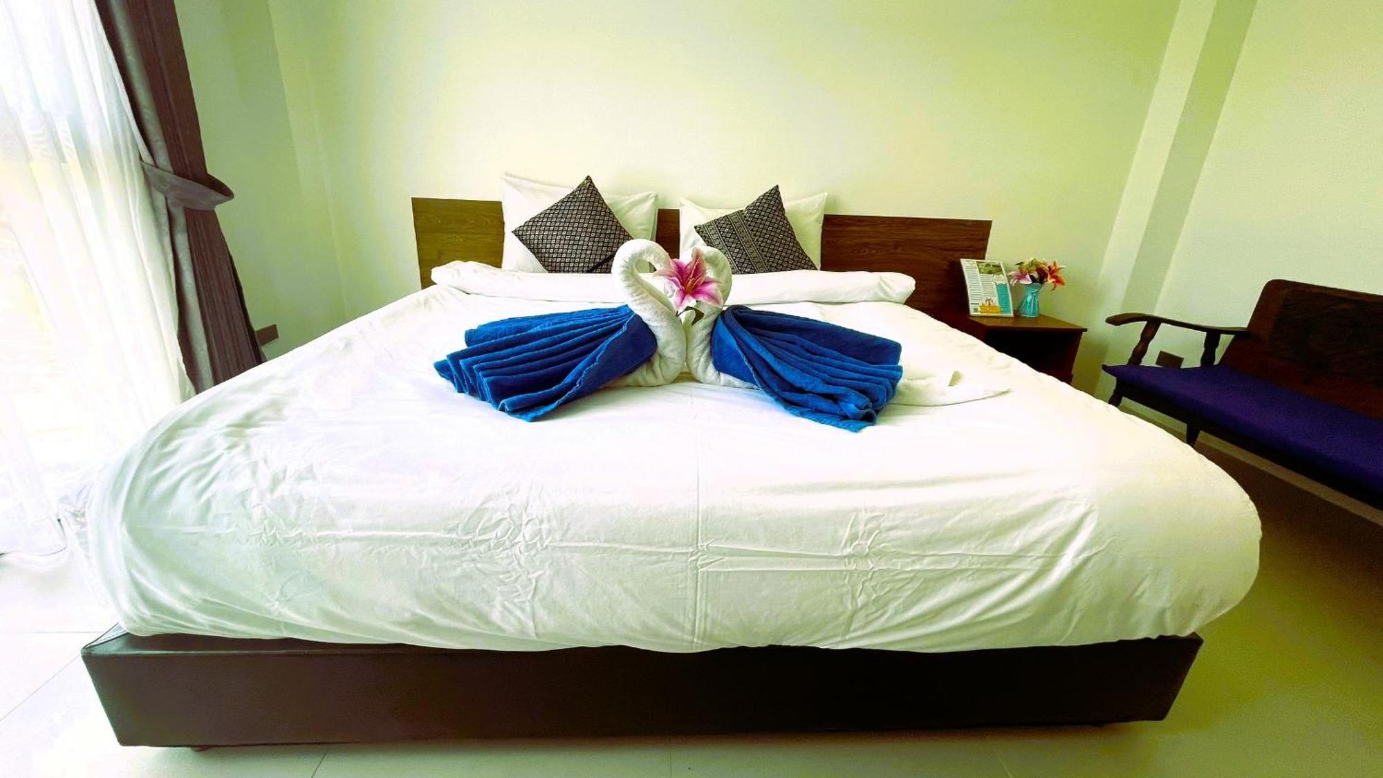 Rockstar Beach Apartments Pantai Bangrak Luaran gambar