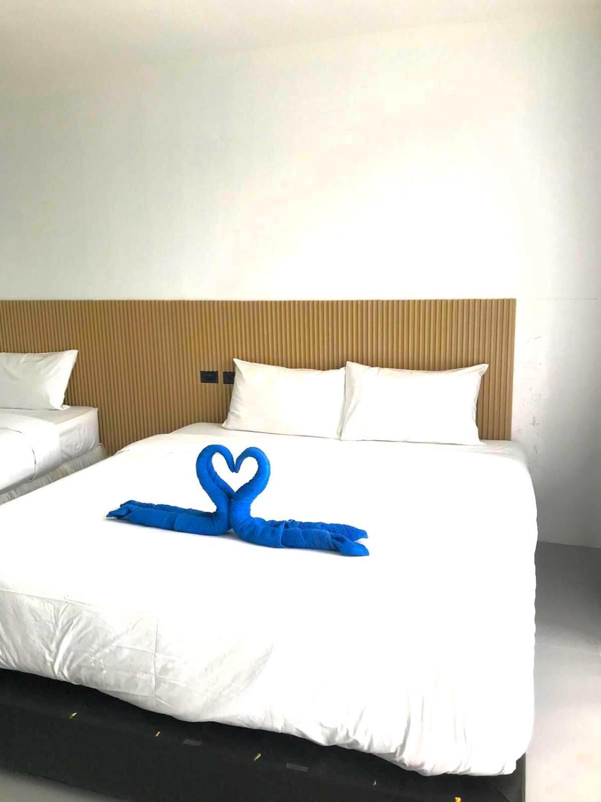 Rockstar Beach Apartments Pantai Bangrak Luaran gambar