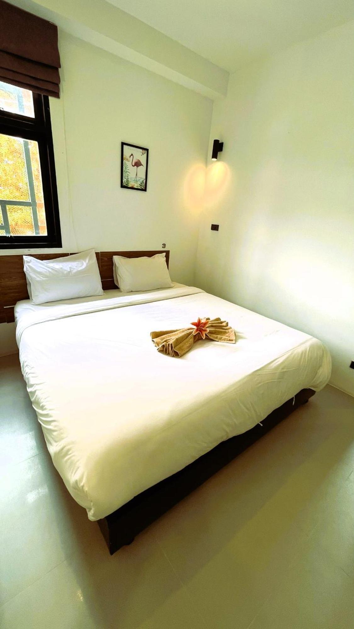 Rockstar Beach Apartments Pantai Bangrak Luaran gambar